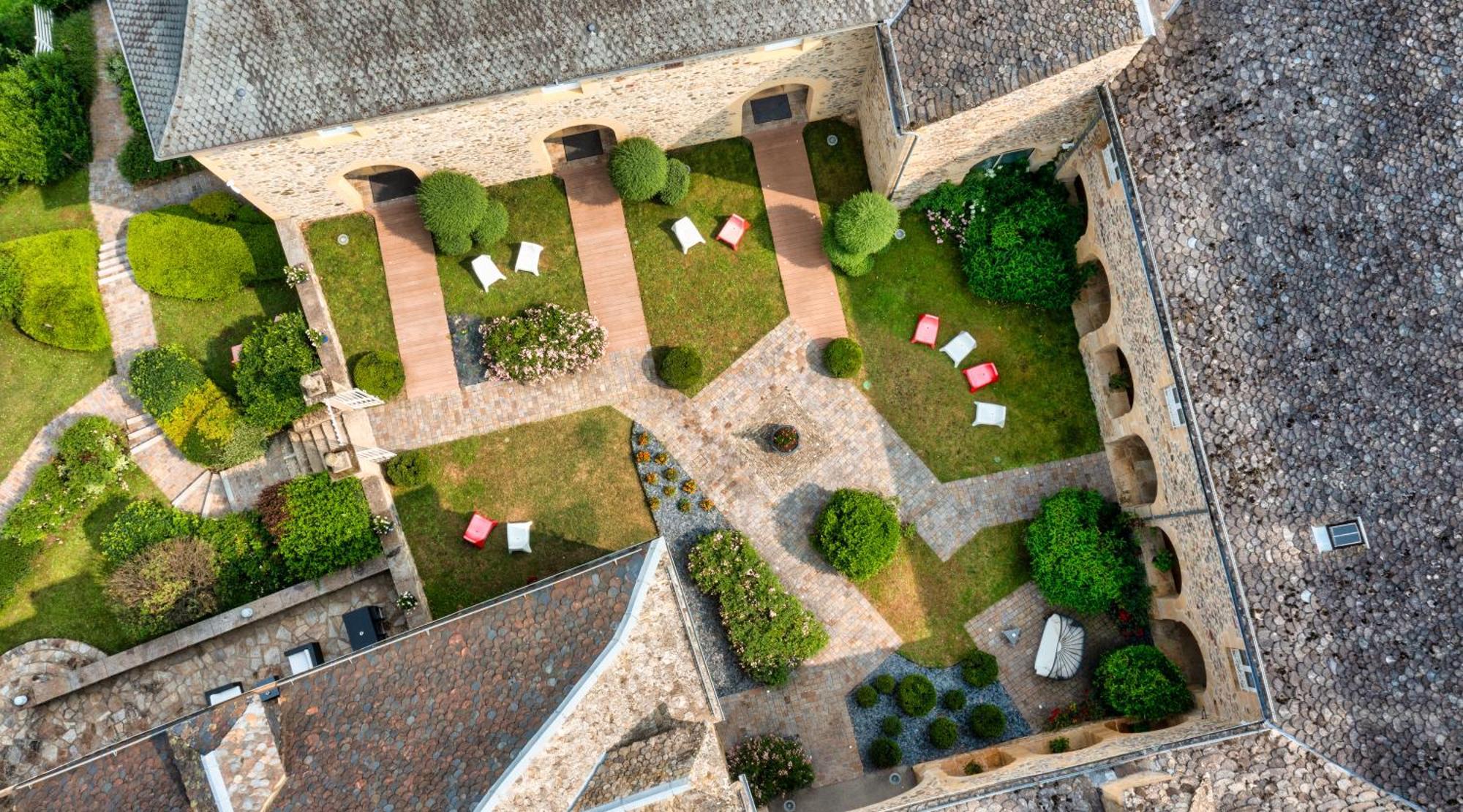 Chateau De La Falque, The Originals Relais Saint-Geniez-d'Olt Exterior photo