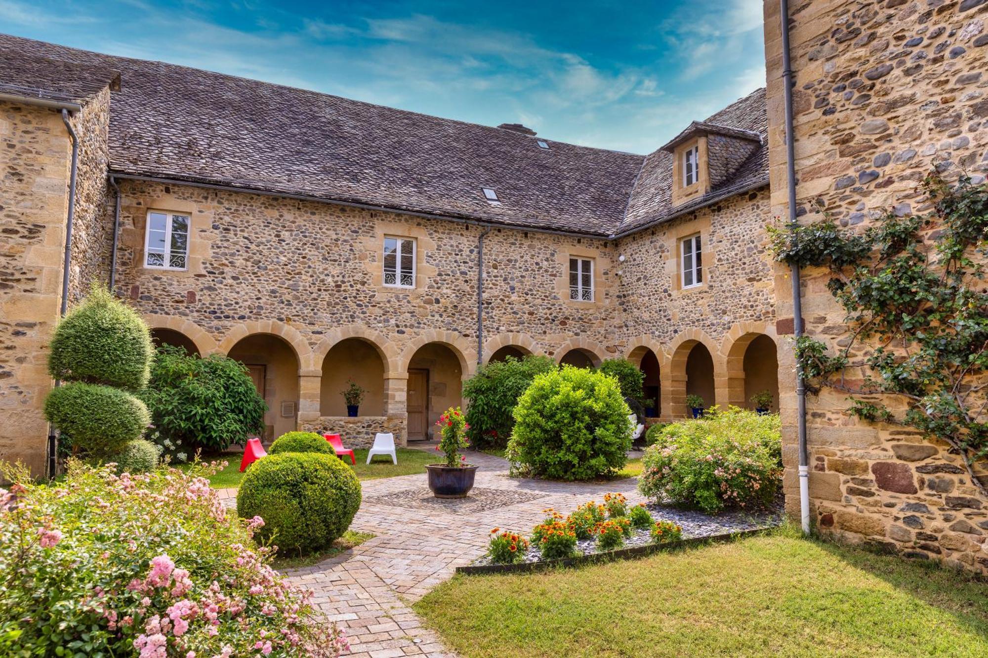 Chateau De La Falque, The Originals Relais Saint-Geniez-d'Olt Exterior photo